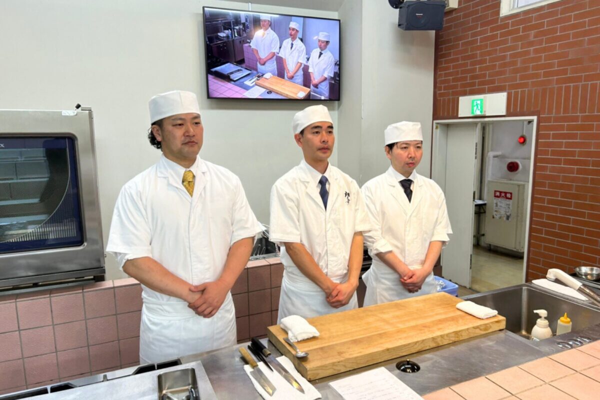 RHグループ総料理長の池田が日本料理セミナーの講師を務めました