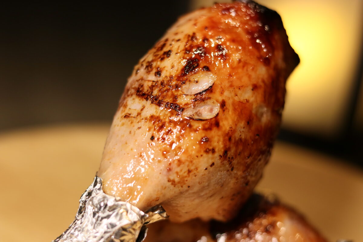 『かまど焼 NIKUYOROZU』にて、ご自宅でも“お店クオリティ”のクリスマスをご自宅でお楽しみいただけるよう、ローストチキン・ローストビーフ・ローストダックの3種をテイクアウト限定で販売いたします。