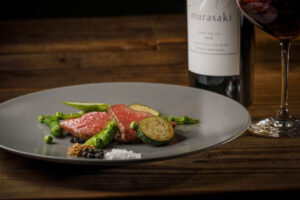 投稿についてもっと詳しく 《かまど焼 NIKUYOROZU》<br>成人のお祝いに、本物の”肉の旨さ”を