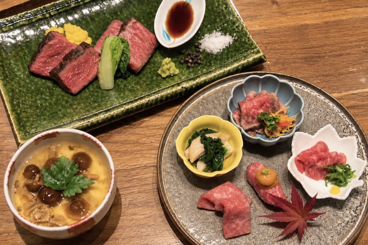 あなたが現在見ているのは 《神楽坂 囲炉裏 肉よろず》<br>お酒とともに愉しむ「灯りコース」
